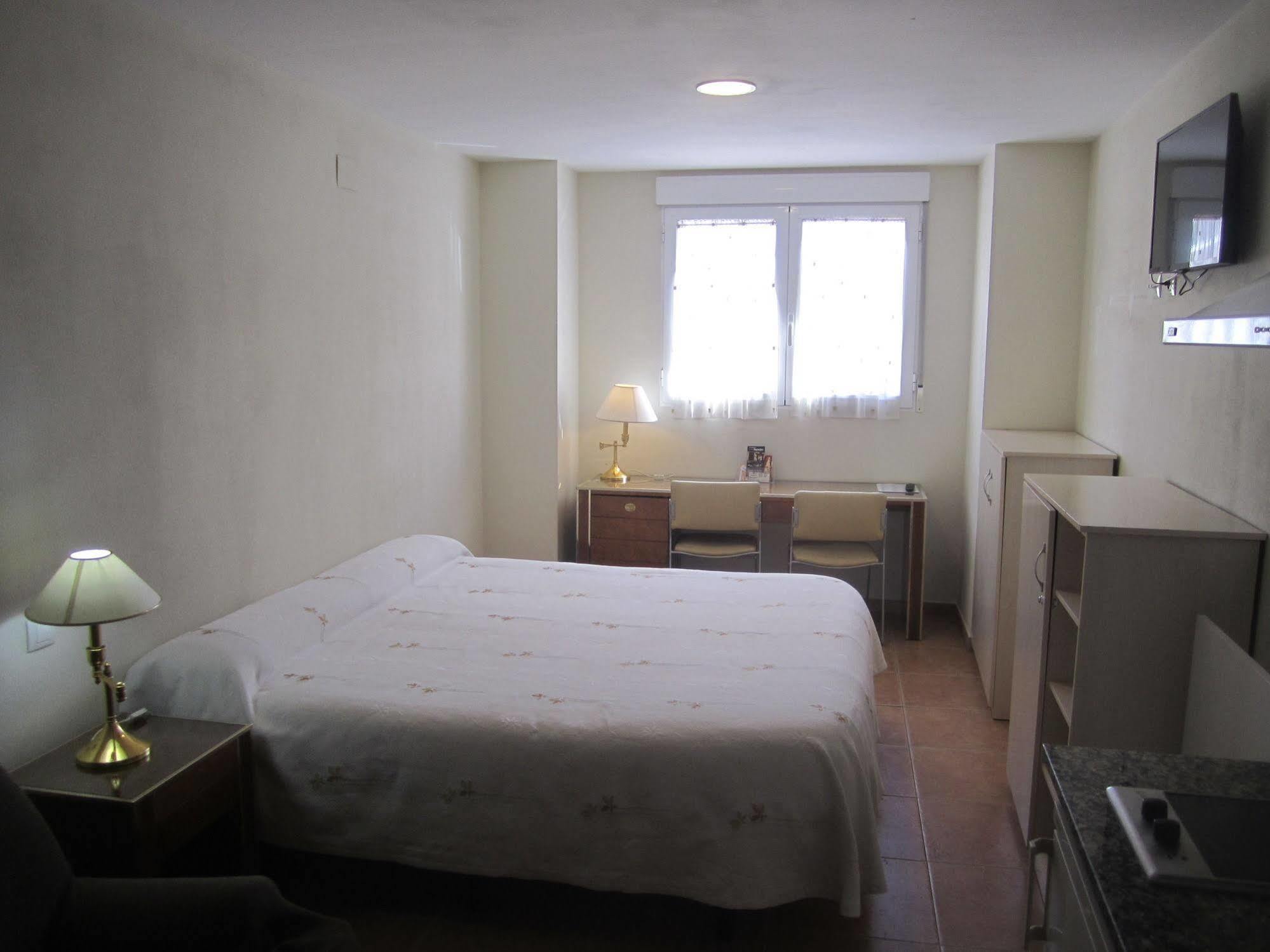 Hostal El Estudio 알만사 외부 사진
